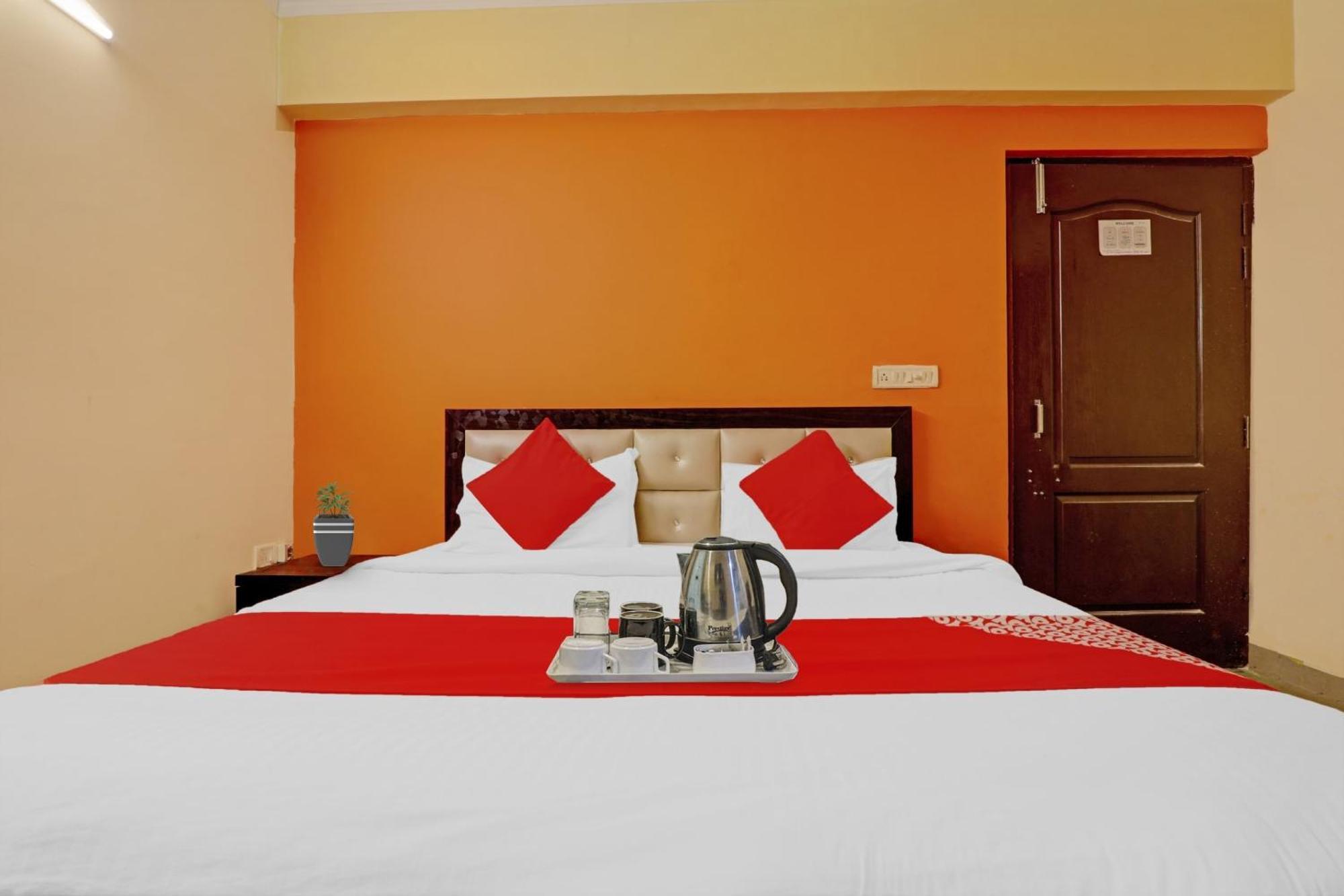 Hotel O J.D Palace Chinhat Extérieur photo