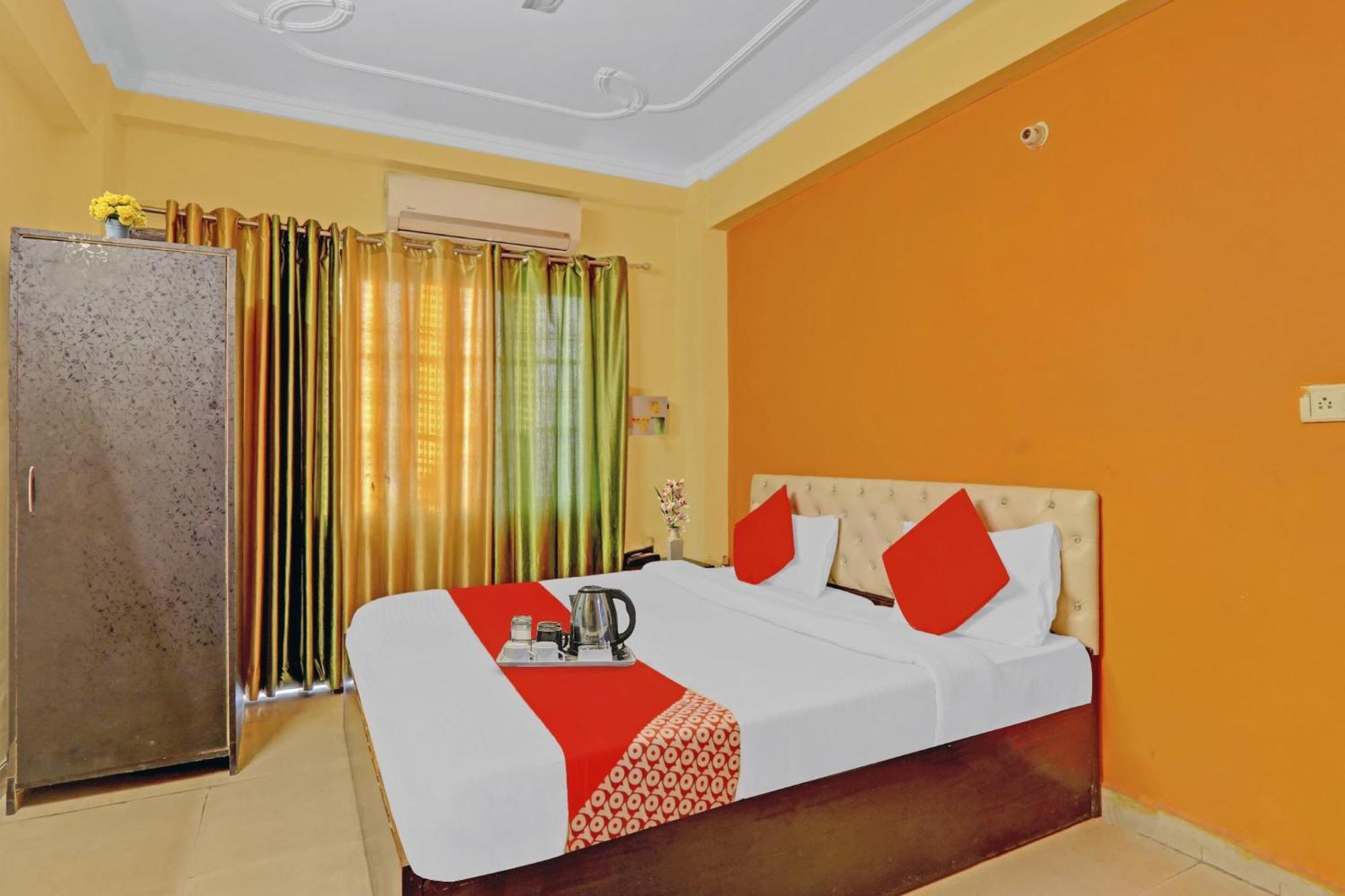 Hotel O J.D Palace Chinhat Extérieur photo